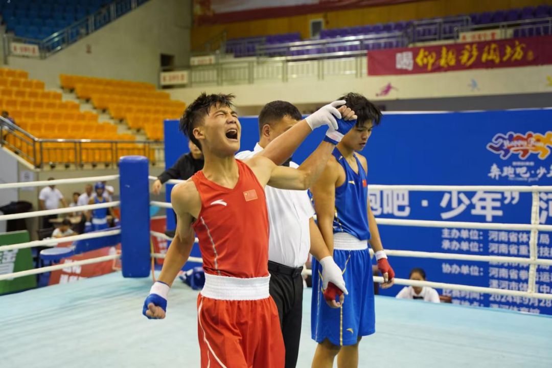 拳击小组赛落幕,强队悉数晋级 拳击小组赛落幕,强队悉数晋级