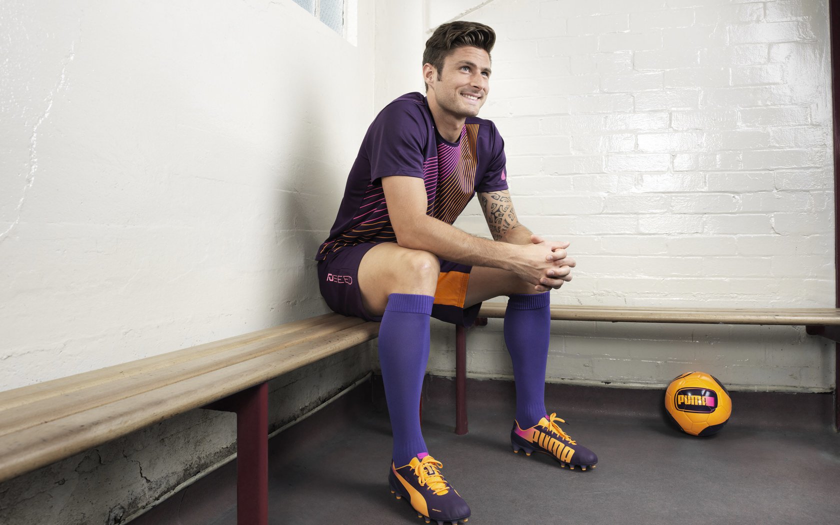 神杖与巨塔，哈利伯顿以魔法粉碎雄鹿的钢铁防线