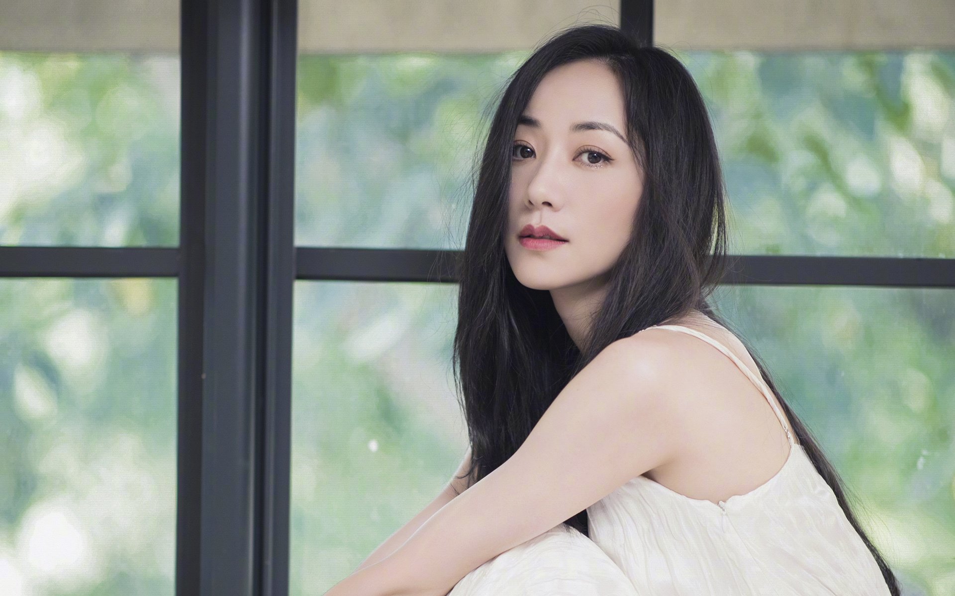 拉亚连线,英格兰与拜仁的服务器之战,他如何做到永久在线?