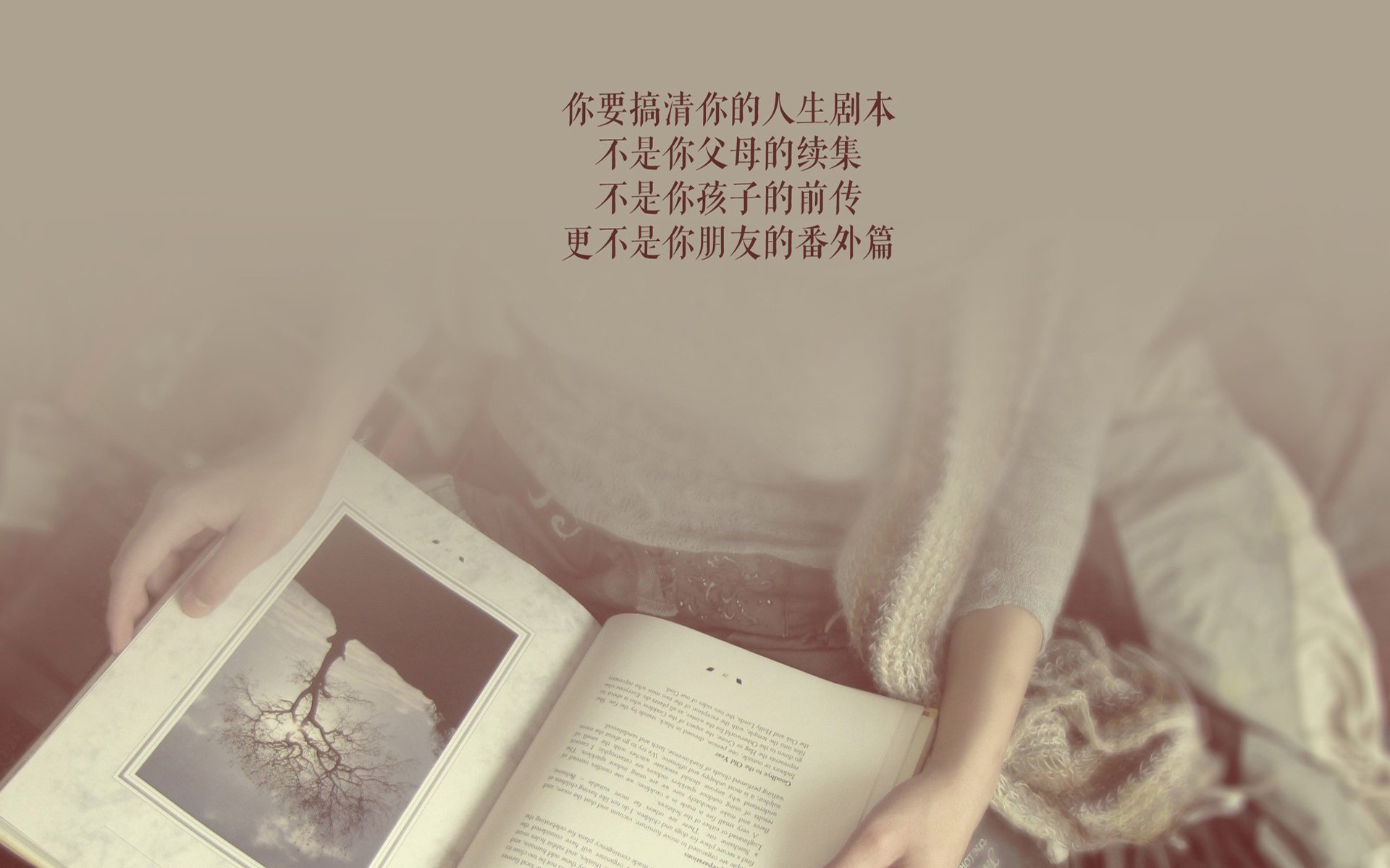 首先,我们扩展思维,构思几个不同风格和切入点的文章标题